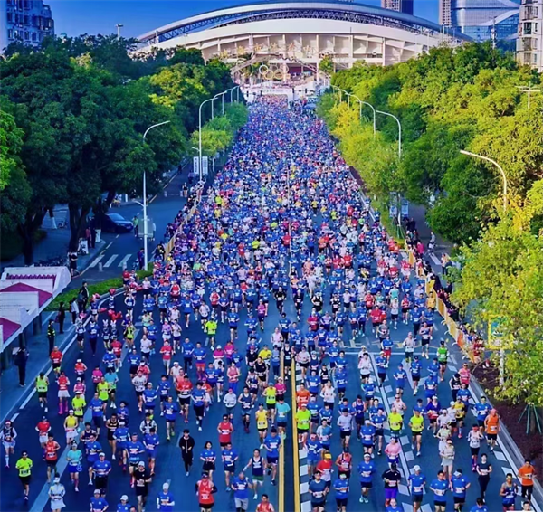 Hi-Q Group rent samen op de Zhuhai Marathon